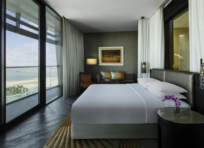 Grand Hyatt Abu Dhabi Hotel and Residences Emirates Pearl 7